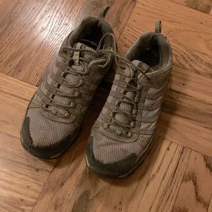 Columbia hiking boots wms 8